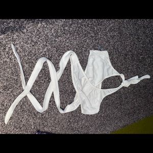 4/$10 ✨ wrap around halter top